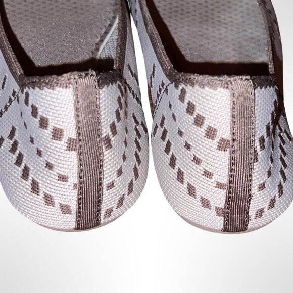 Women's Skechers, Cleo 2.0 - Be Amazed Flat Tan Size 7 - Picture 11 of 14